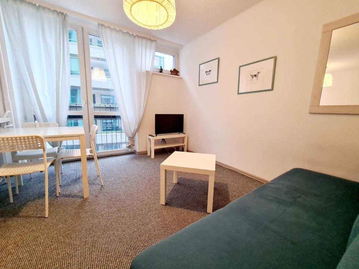 Апартаменти Topfloor Greeceflat A Cosy Flat In The City Center Варшава Екстер'єр фото